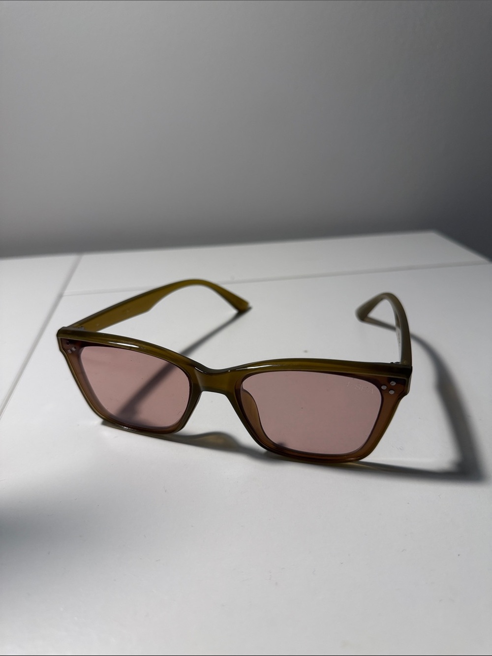 I-Sea green kiki sunglasses